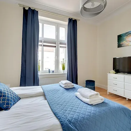 Lion Apartments - Palermo Spacious Family Apartment 3 Min Walk From The Beach Zoppot Exterior foto