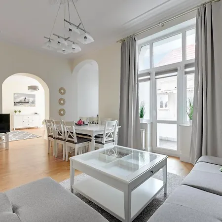 Lion Apartments - Palermo Spacious Family Apartment 3 Min Walk From The Beach Zoppot Exterior foto