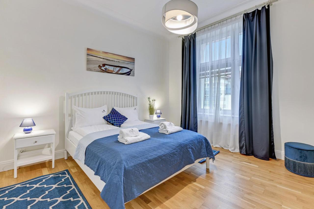 Lion - Palermo Spacious Family 3 Min Walk From The Apartment Zoppot